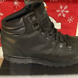 North Face men’s boots
